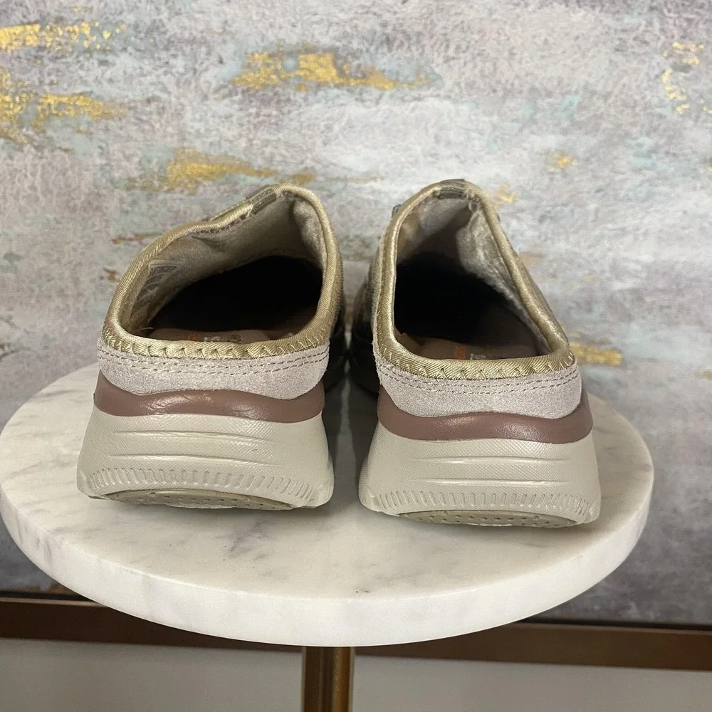Skechers Relaxed Fit Shoes Womens Size 6 Beige Memory Foam Mule SN 49077 - Picture 4 of 9